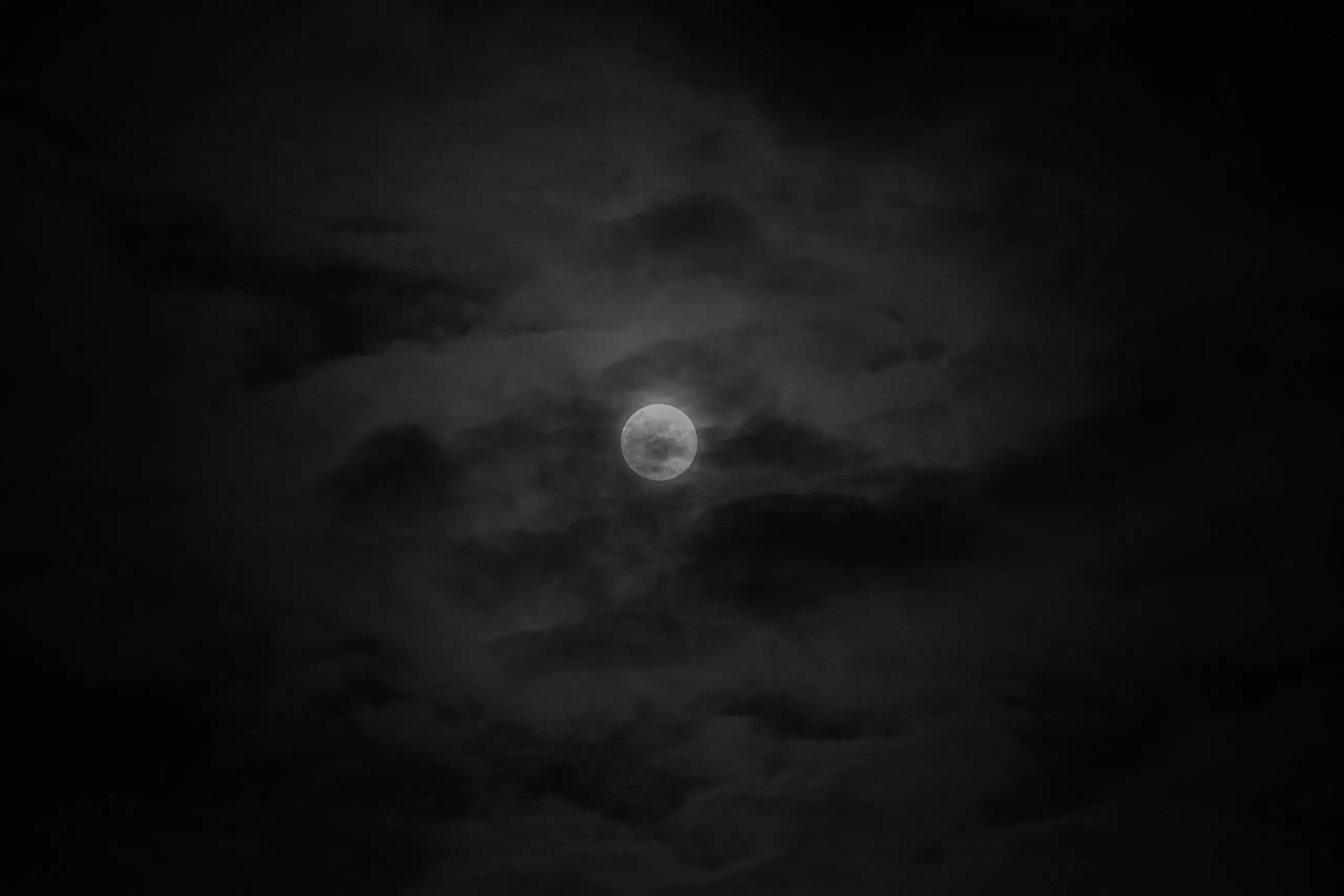 月